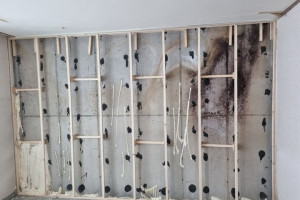 아파트 벽체 단열공사의 혁신: 수성연질폼으로 냉난방비 절감과 결로 문제 해결!