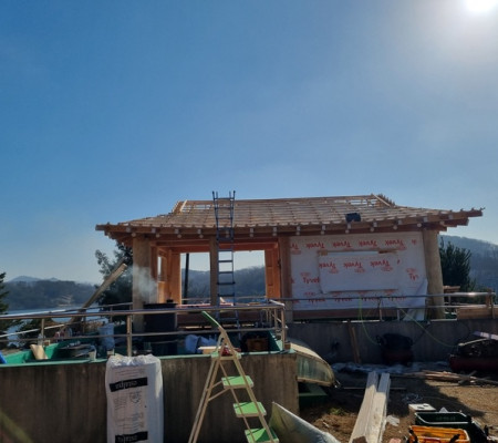 가평 신축건물의 기와지붕, 우레탄폼으로 단열 완벽 변신!